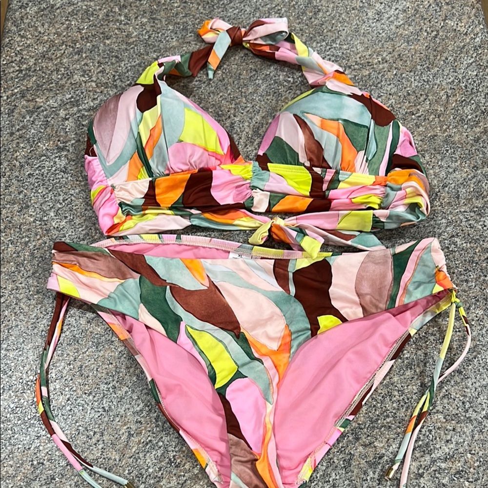 Gibson Latimer bikini size XL